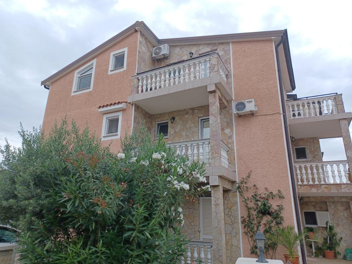 Apartments Vesna Nova Vas  المظهر الخارجي الصورة